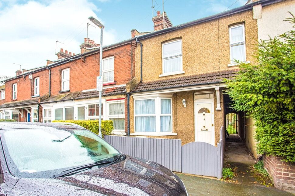 Main image of 2 bedroom Mid Terrace House to rent, Cardiff Road, Watford, Hertfordshire, WD18