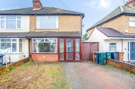 3 bedroom Semi Detached House to rent