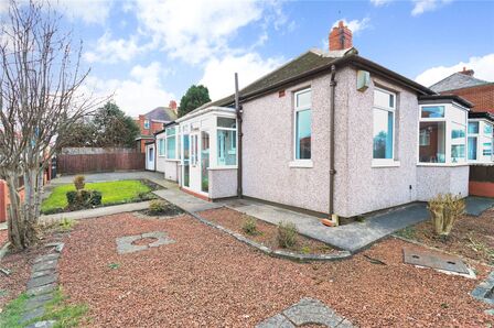 Hatherton Avenue, 2 bedroom Semi Detached Bungalow for sale, £260,000