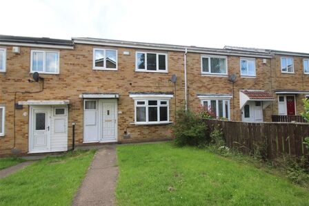 Dereham Way, 3 bedroom Mid Terrace House for sale, £112,500