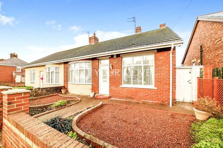 Highbury Place, 2 bedroom Semi Detached Bungalow for sale, £140,000