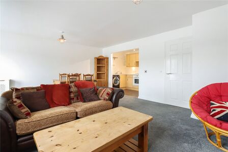 Bittern Close, 2 bedroom  Flat for sale, £132,000