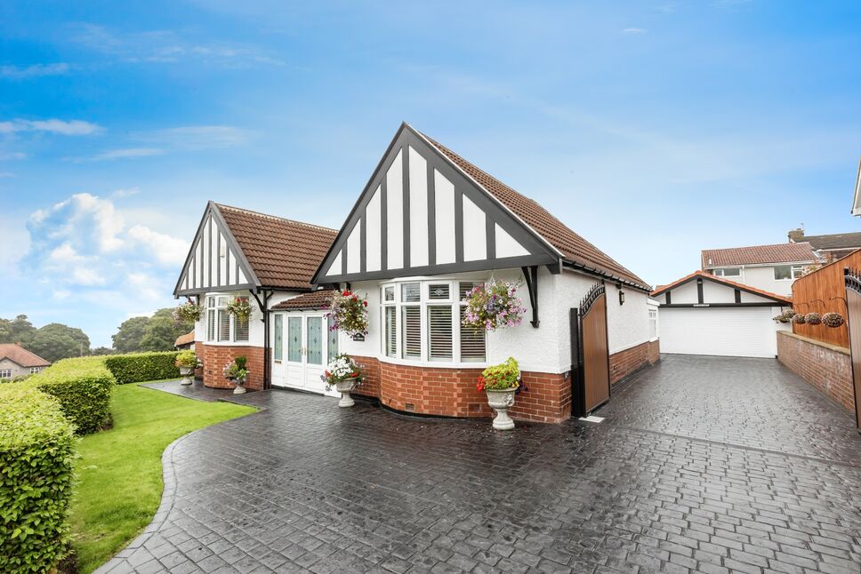 Main image of 3 bedroom Detached Bungalow for sale, Dunston Bank, Gateshead, NE11