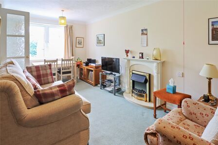Chase Court, 1 bedroom  Flat for sale, £95,000