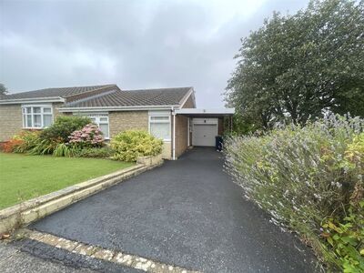 2 bedroom Semi Detached Bungalow for sale