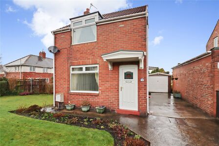 Maple Avenue, 2 bedroom Detached House for sale, £160,000