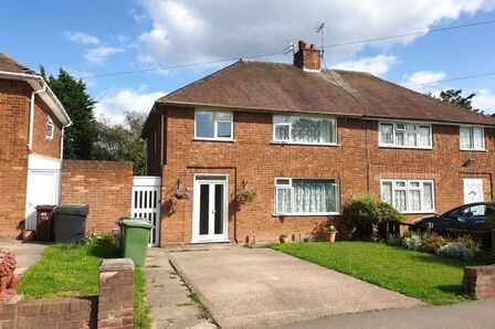 3 bedroom Semi Detached House to rent