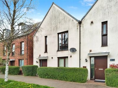 Ketley Park Road, 2 bedroom Semi Detached House for sale, £100,000
