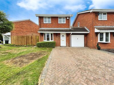 3 bedroom Detached House to rent