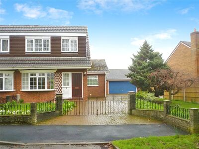 3 bedroom Semi Detached House to rent