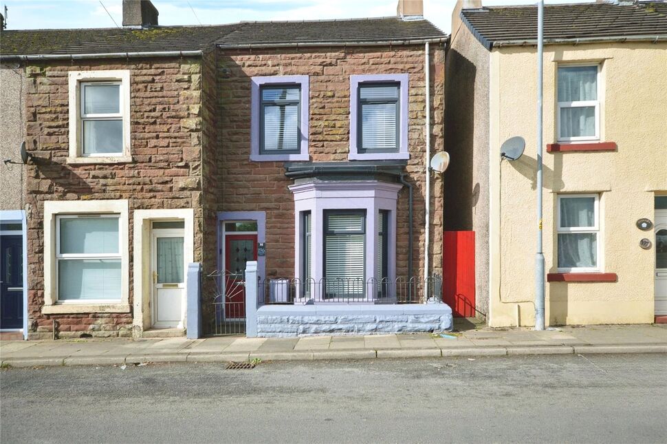 2 bedroom Mid Terrace House to rent