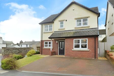 Woodville Park, 4 bedroom Detached House to rent, £1,500 pcm