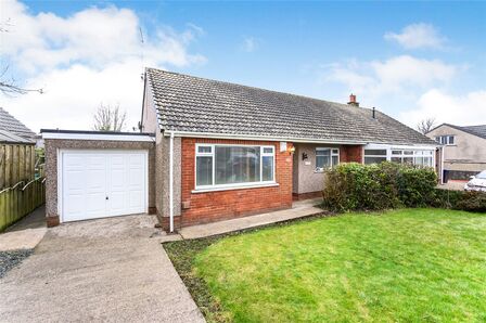 Seadown Drive, 2 bedroom Semi Detached Bungalow for sale, £228,000