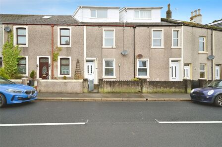 Church Street, 3 bedroom Mid Terrace House to rent, £675 pcm