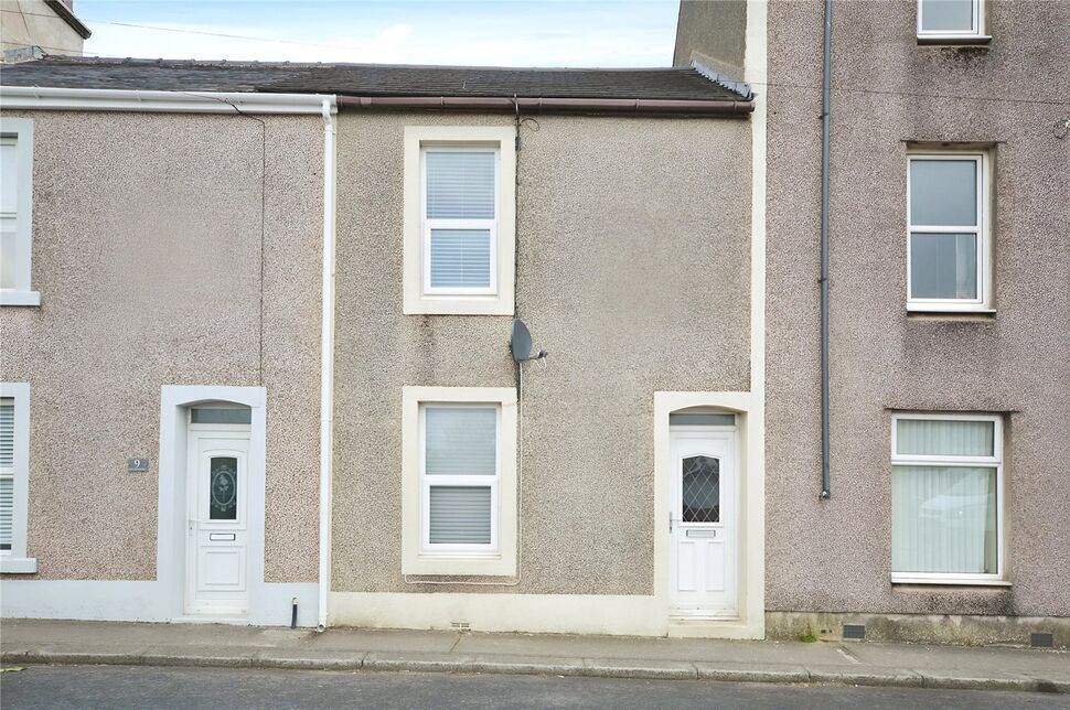 3 bedroom Mid Terrace House for sale