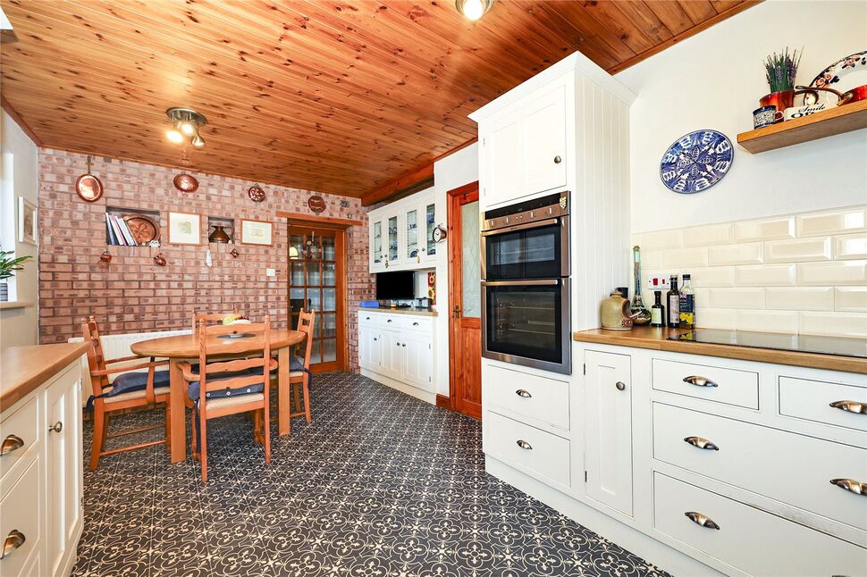 Kitchen / Breakfast Room