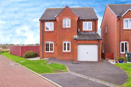 4 bedroom Detached House to rent