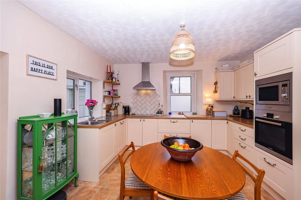 Kitchen / Breakfast Room