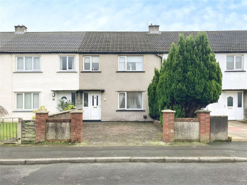 3 bedroom Mid Terrace House for sale