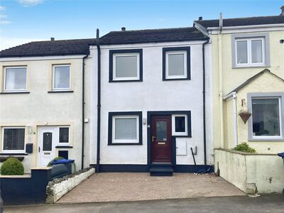 3 bedroom Mid Terrace House for sale