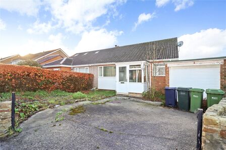 Barlow Lane, 2 bedroom Semi Detached Bungalow for sale, £100,000