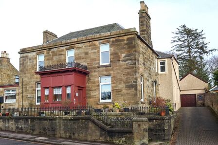 Kirkton Street, 3 bedroom  Flat for sale, £139,995