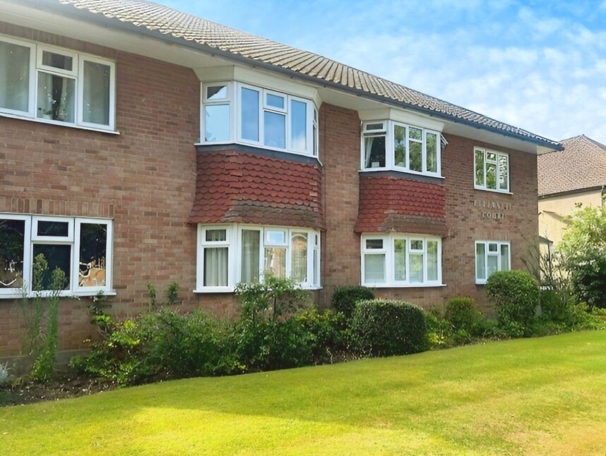 Main image of 1 bedroom  Flat to rent, Ellerslie Court Beddington Gardens, Wallington, Surrey, SM6