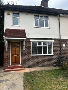 3 bedroom End Terrace House to rent