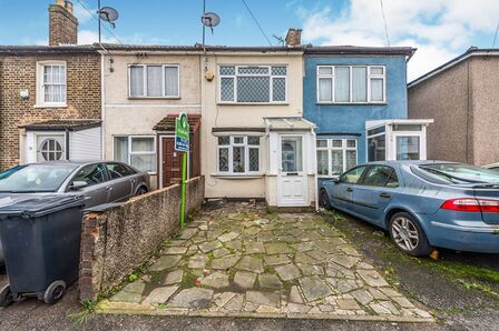Addington Road, 3 bedroom  House to rent, £1,650 pcm