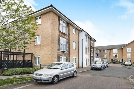 Heron Way, 2 bedroom  Flat to rent, £1,650 pcm