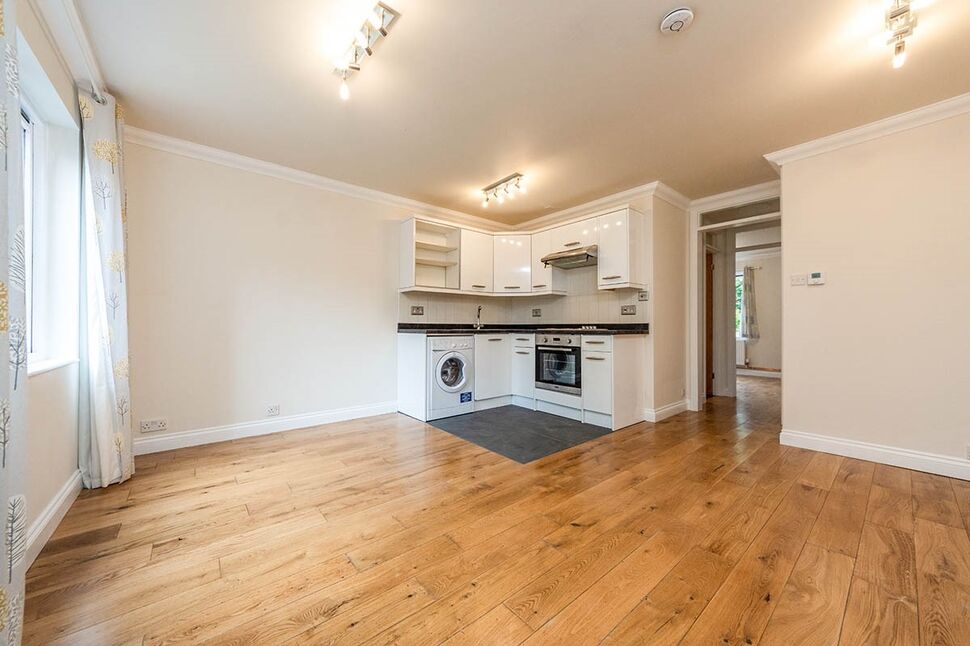 Main image of 1 bedroom  Flat to rent, Vellum Drive, Carshalton, Surrey, SM5