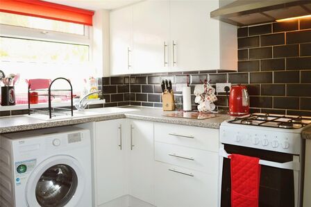 2 bedroom Semi Detached House to rent