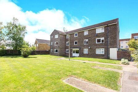 Crombie Close,  Flat to rent, £795 pcm