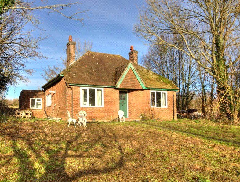 Main image of 2 bedroom  Bungalow to rent, Compton, Chichester, West Sussex, PO18