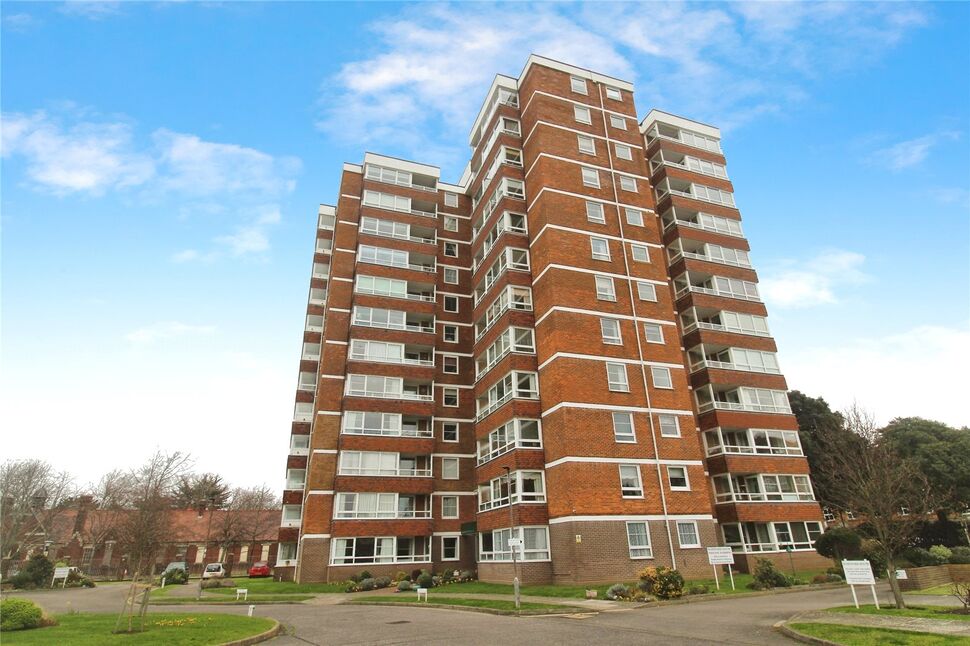 Main image of 2 bedroom  Flat to rent, Blount Road, Portsmouth, Hampshire, PO1