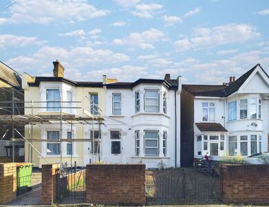 Atherton Road, 4 bedroom Semi Detached House for sale, £900,000