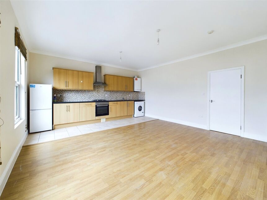 Main image of 3 bedroom  Flat to rent, Lea Bridge Road, Leyton, London, E10