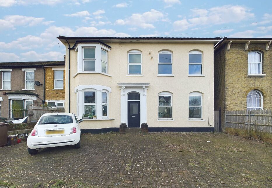 Main image of 1 bedroom  Flat for sale, Vicarage Road, Leyton, London, E10