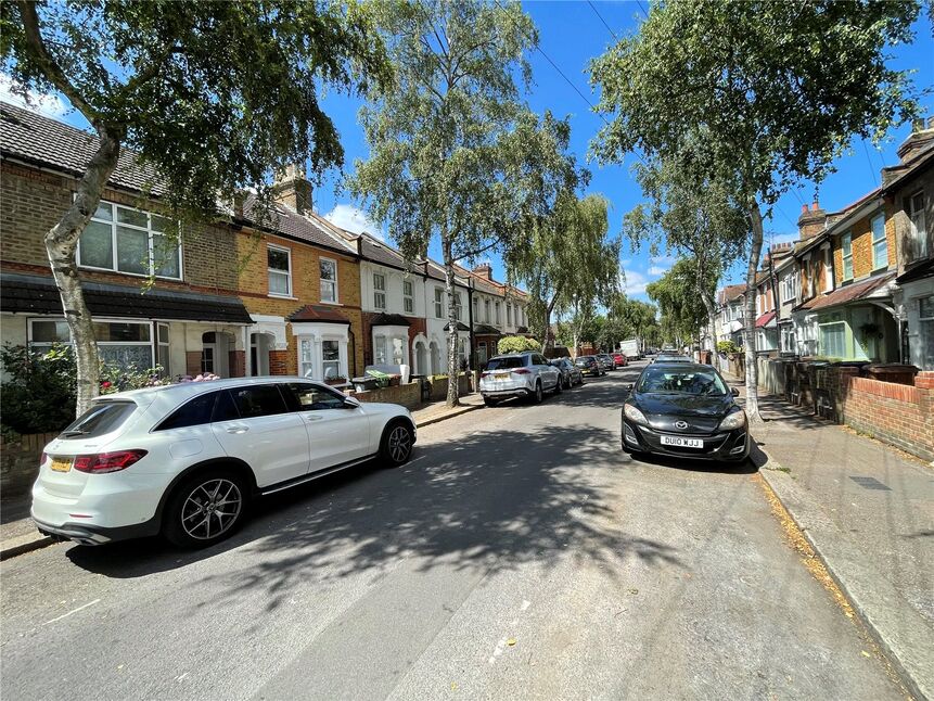 Main image of 2 bedroom  Flat to rent, Brookscroft Road, Walthamstow, London, E17