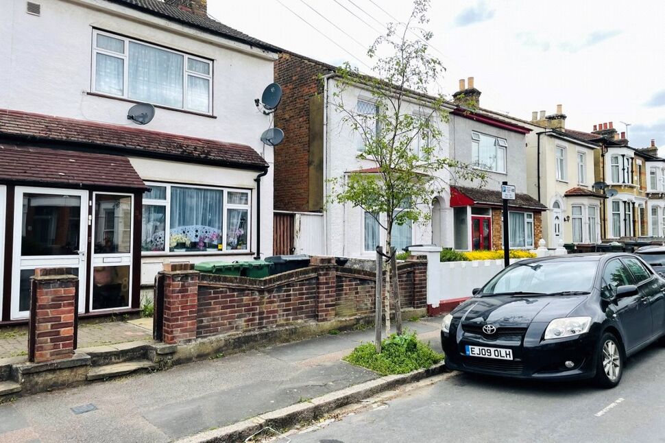 Main image of 2 bedroom  Flat to rent, Salisbury Road, Walthamstow,, E17