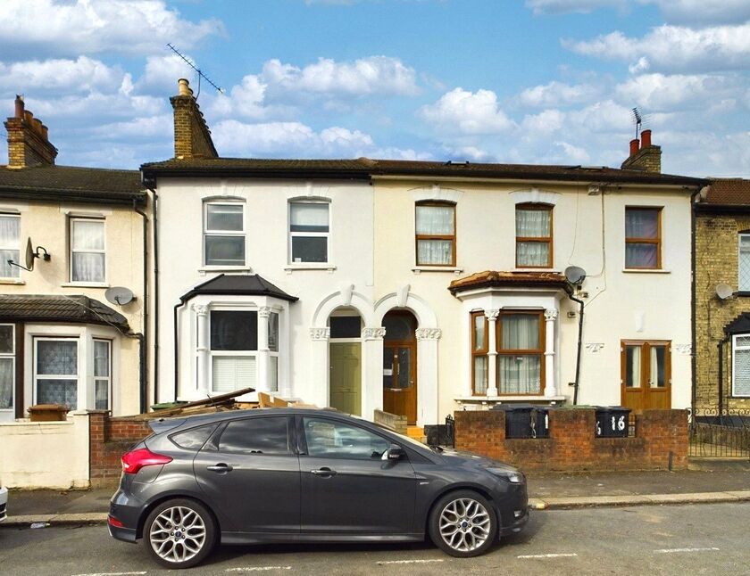 Main image of 2 bedroom  Flat to rent, Clarendon Road, Walthamstow, E17