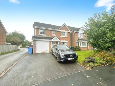 4 bedroom Detached House to rent