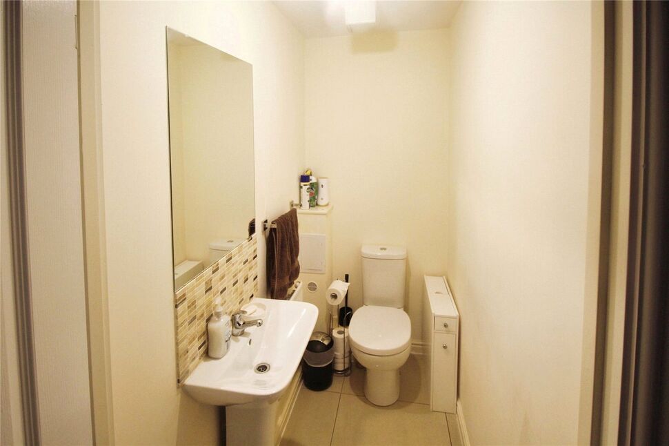 Cloakroom / WC