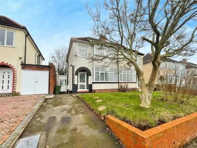 Lynton Avenue, 3 bedroom Semi Detached House to rent, £1,150 pcm