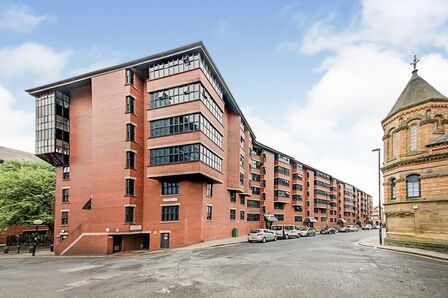 Waterloo Street, 1 bedroom  Flat to rent, £895 pcm