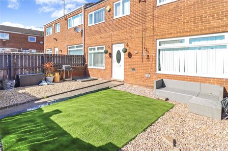 Winslow Place, 3 bedroom Semi Detached House to rent, £895 pcm