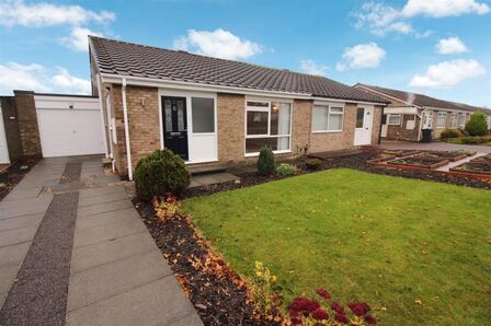 2 bedroom Semi Detached Bungalow to rent