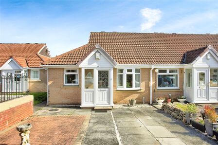 2 bedroom End Terrace Bungalow for sale