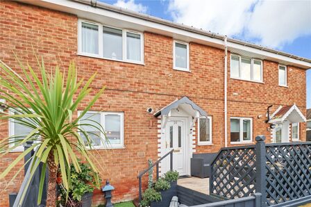 Blandford Way, 3 bedroom Mid Terrace House for sale, £160,000