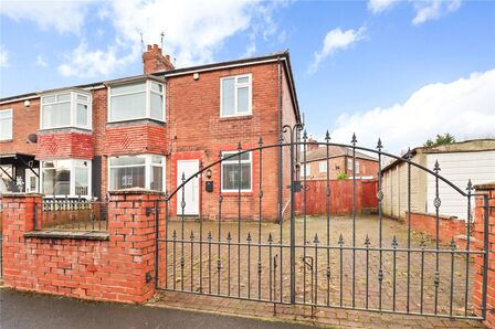 Borrowdale Avenue, 3 bedroom Semi Detached House for sale, £250,000